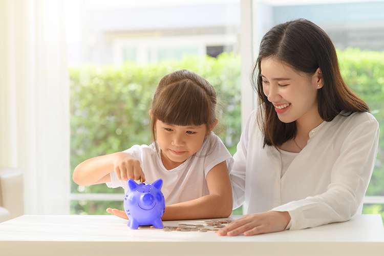Bí quyết tiết kiệm cho tương lai của con